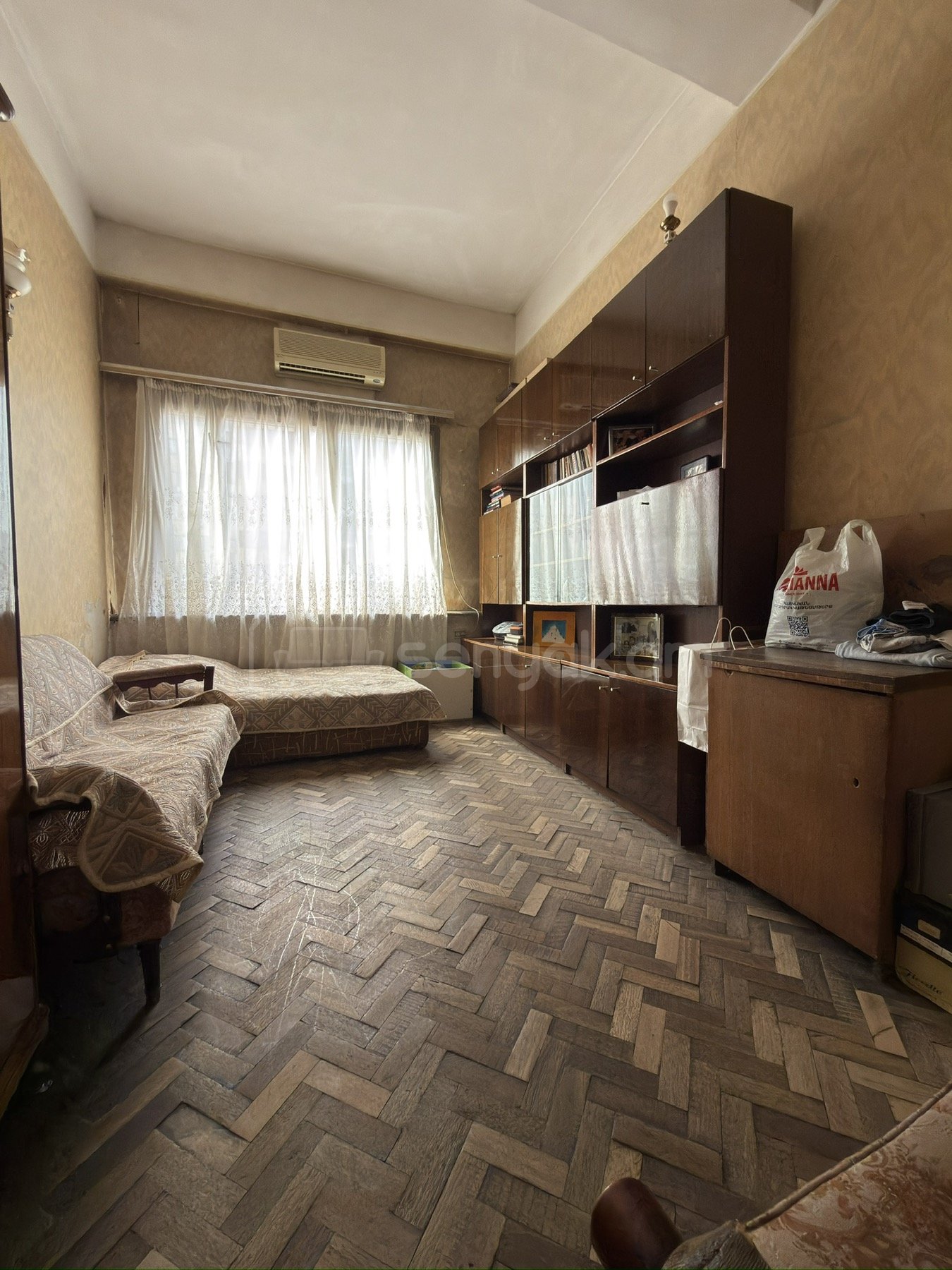 3 Սենյականոց Բնակարան Քարե Շենքում, 96քմ, 3/4 հարկ, Պետական Վիճակում