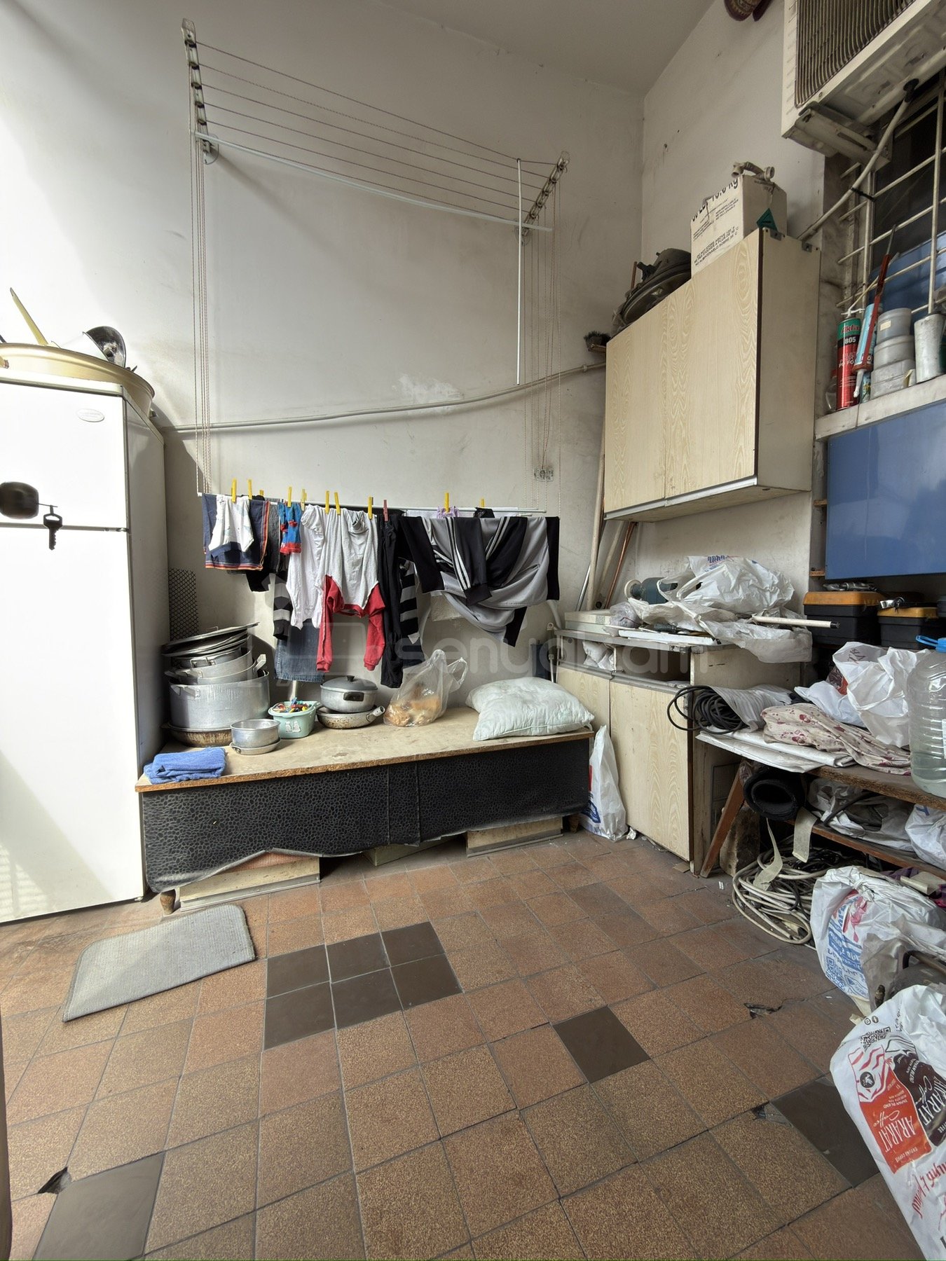 3 Սենյականոց Բնակարան Քարե Շենքում, 96քմ, 3/4 հարկ, Պետական Վիճակում