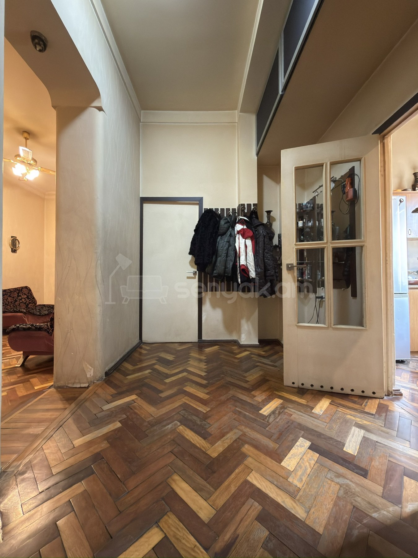 3 Սենյականոց Բնակարան Քարե Շենքում, 96քմ, 3/4 հարկ, Պետական Վիճակում