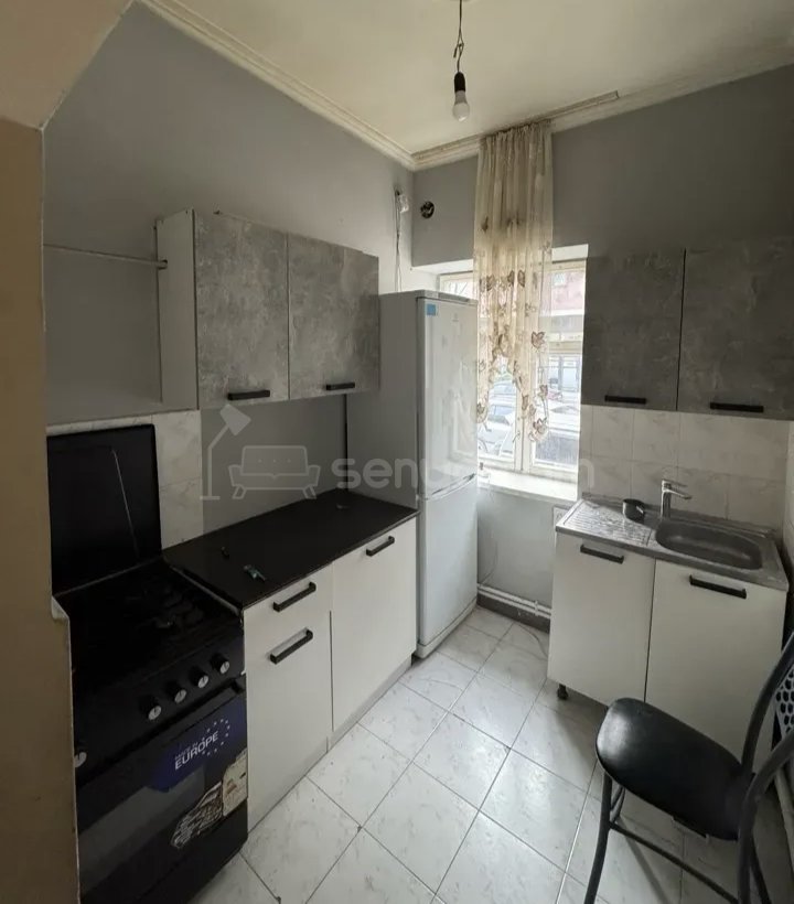 2 Սենյականոց Բնակարան Քարե Շենքում, 57քմ, 1/2 հարկ, Կապիտալ Վերանորոգված, Կահավորված