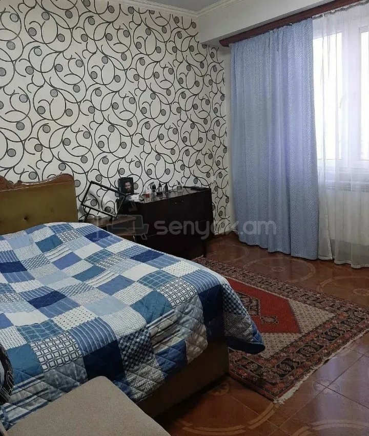 3 Սենյականոց Բնակարան Քարե Շենքում, 78քմ, 9/9 հարկ, Նորմալ Վիճակում, Կահավորված