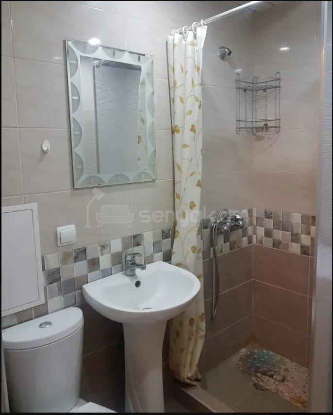 2 Սենյականոց Բնակարան Քարե Շենքում, 30քմ, 4/5 հարկ, Կապիտալ Վերանորոգված, Կահավորված