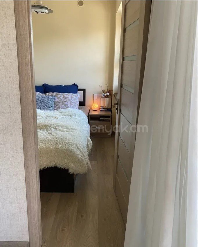 2 Սենյականոց Բնակարան Քարե Շենքում, 30քմ, 4/5 հարկ, Կապիտալ Վերանորոգված, Կահավորված