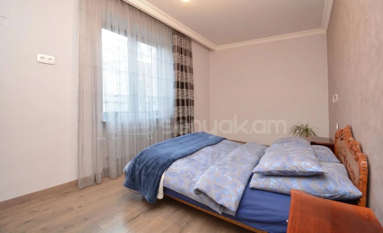 3 Սենյականոց Բնակարան Քարե Շենքում, 75քմ, 2/5 հարկ, Կապիտալ Վերանորոգված