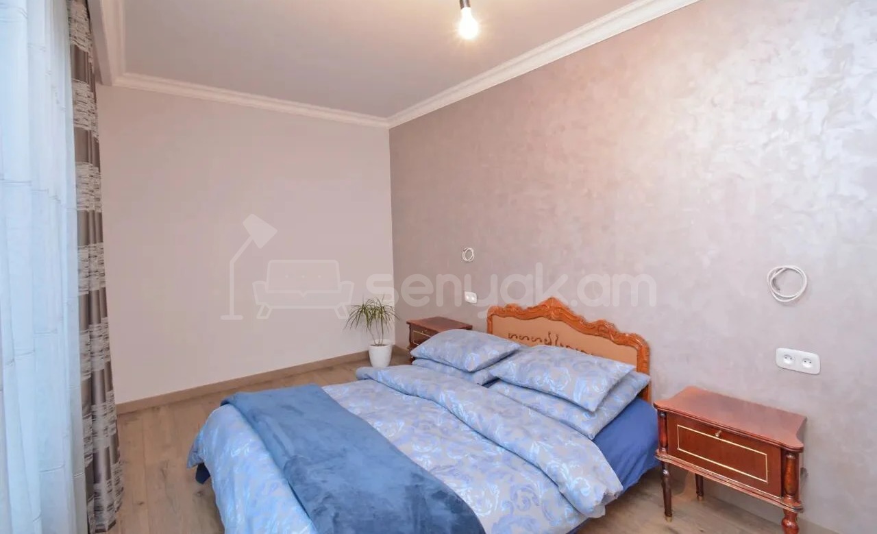 3 Սենյականոց Բնակարան Քարե Շենքում, 75քմ, 2/5 հարկ, Կապիտալ Վերանորոգված