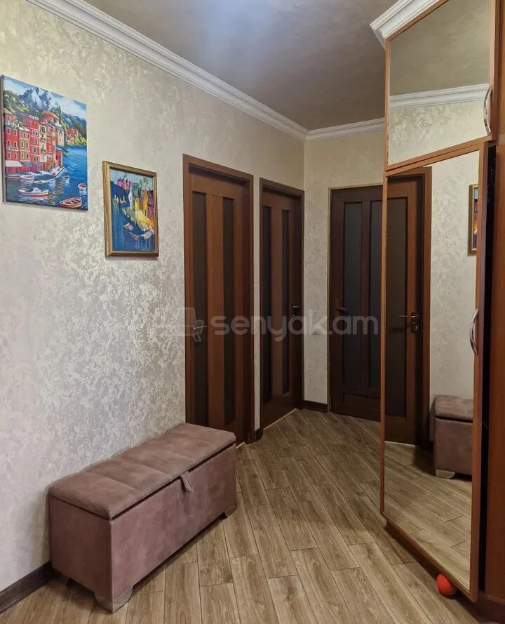 3 Սենյականոց Բնակարան, 74քմ, 2/9 հարկ, Կապիտալ Վերանորոգված