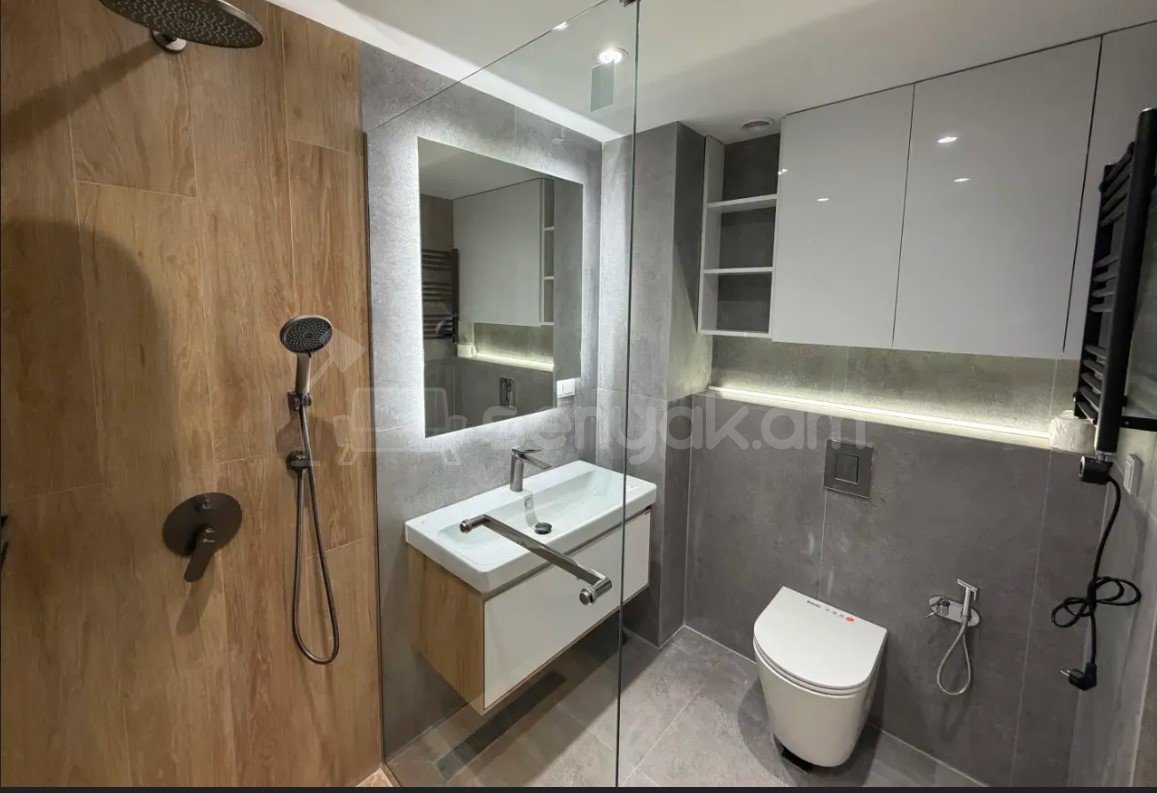 2 Սենյականոց Բնակարան Նորակառույցում, 52քմ, 9/18 հարկ, Դիզայներական Վերանորոգված, Կահավորված