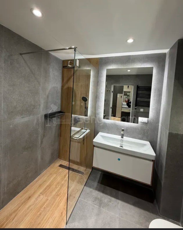 2 Սենյականոց Բնակարան Նորակառույցում, 52քմ, 9/18 հարկ, Դիզայներական Վերանորոգված, Կահավորված