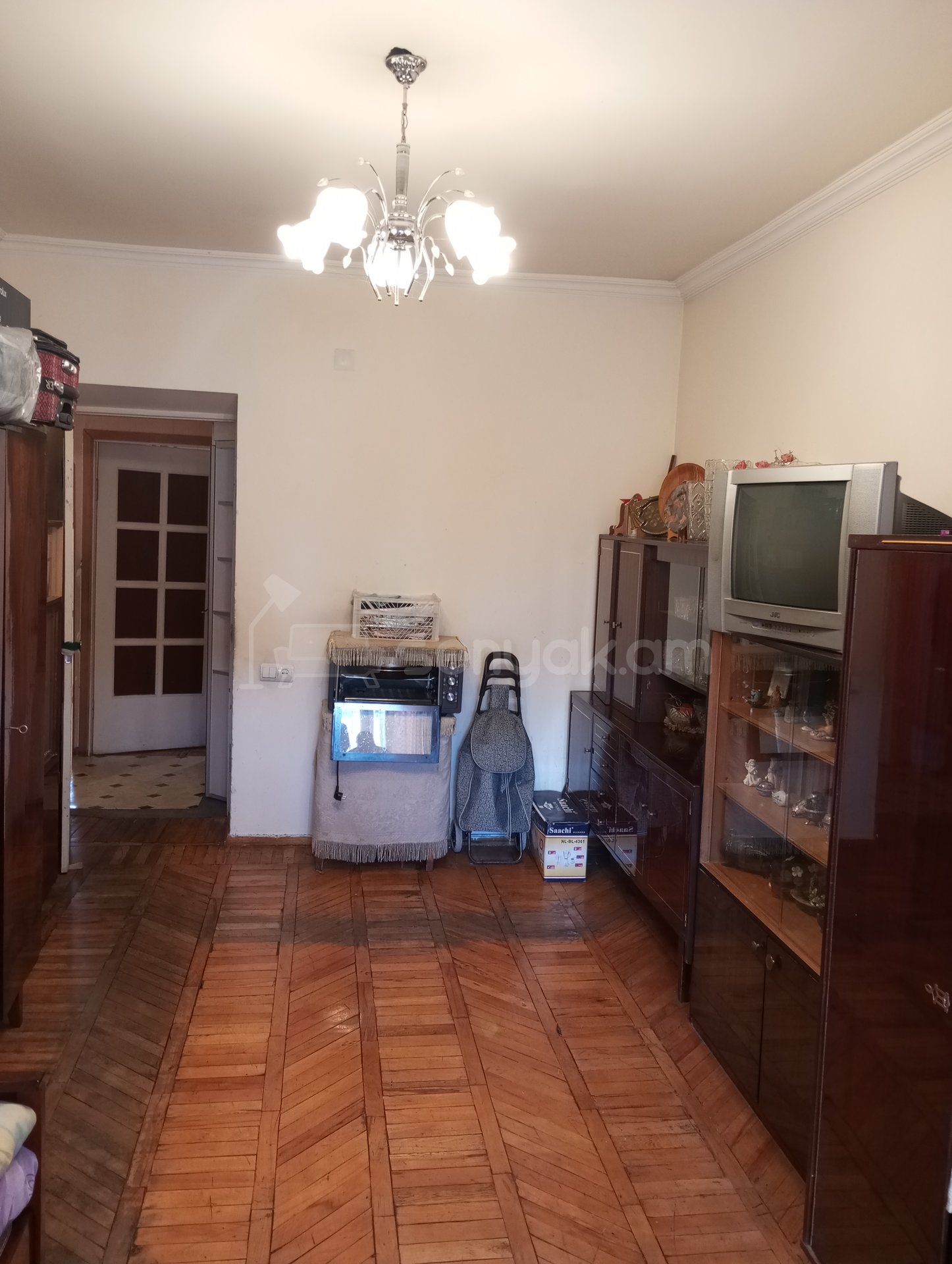 3 Սենյականոց Բնակարան Քարե Շենքում, 94քմ, 5/5 հարկ, Կոսմետիկ Վերանորոգված