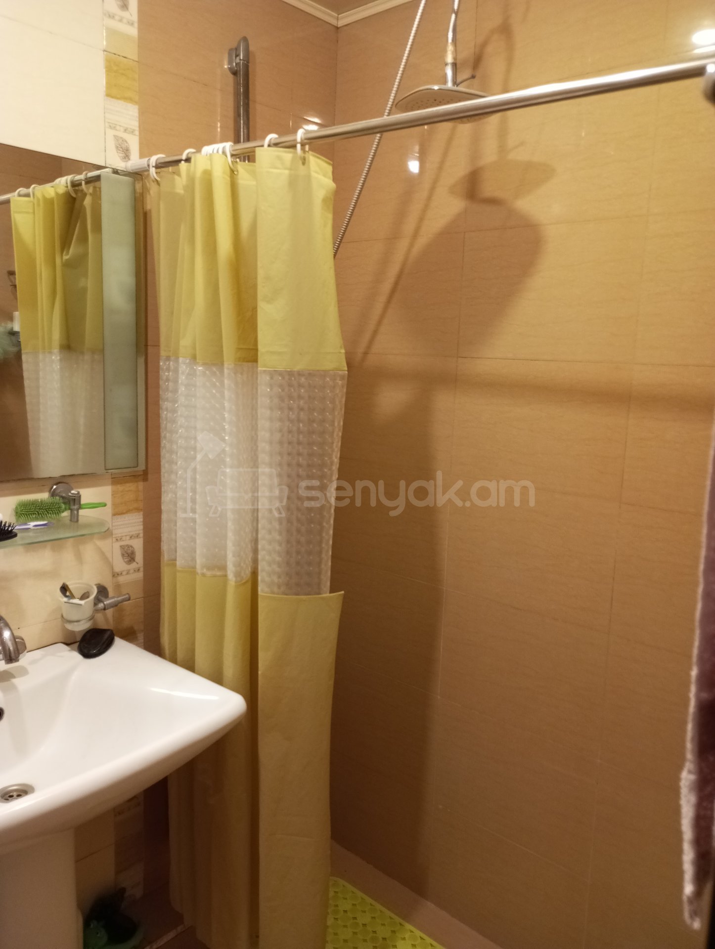 3 Սենյականոց Բնակարան Քարե Շենքում, 94քմ, 5/5 հարկ, Կոսմետիկ Վերանորոգված