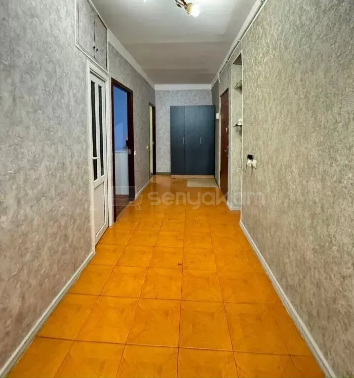 3 Սենյականոց Բնակարան Քարե Շենքում, 77քմ, 4/9 հարկ, Կապիտալ Վերանորոգված, Կահավորված, Արևկող