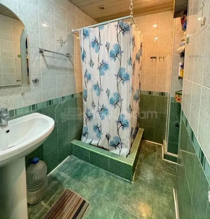 3 Սենյականոց Բնակարան Քարե Շենքում, 77քմ, 4/9 հարկ, Կապիտալ Վերանորոգված, Կահավորված, Արևկող