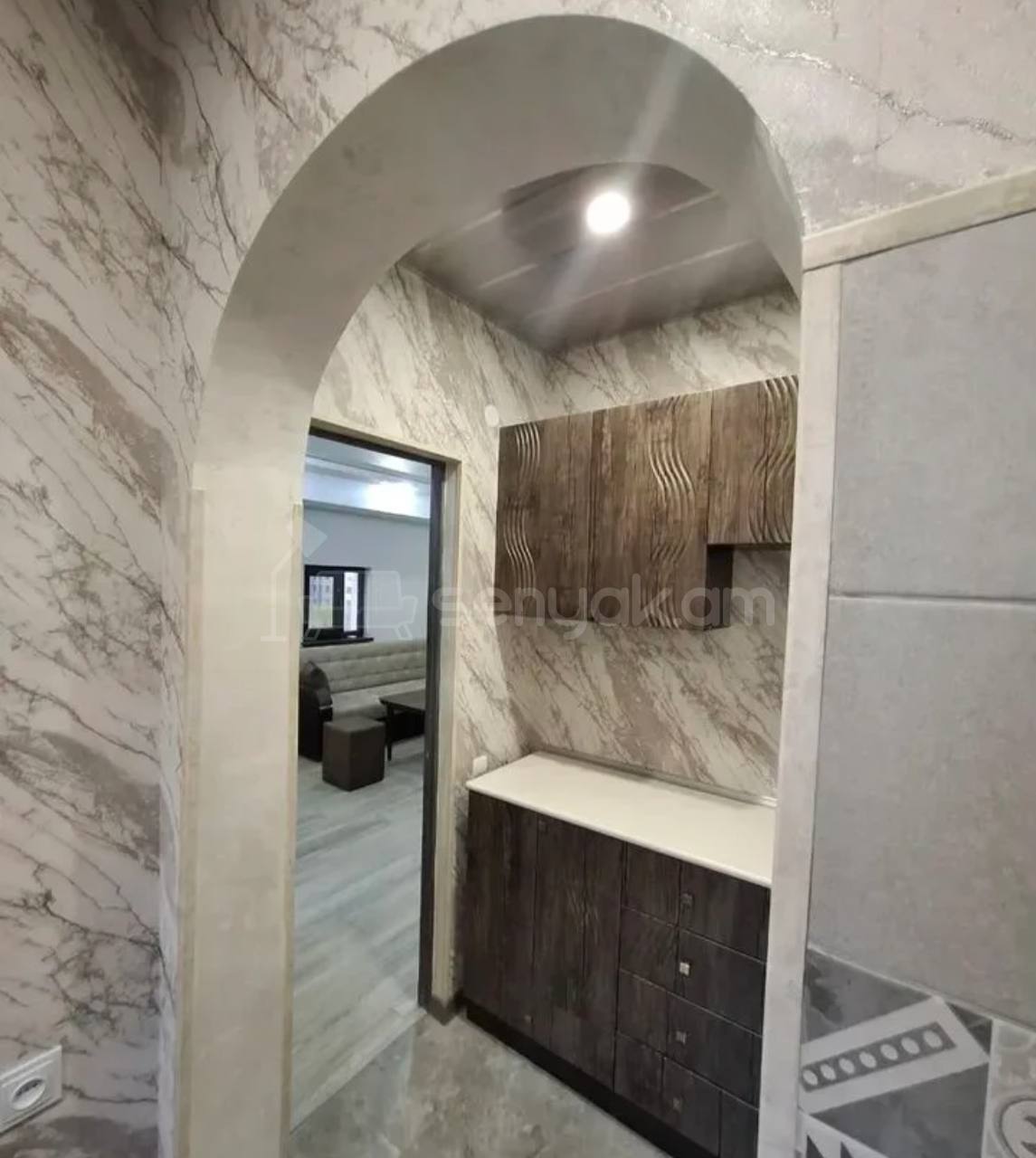 3 Սենյականոց Բնակարան, 46քմ, 5/9 հարկ, Դիզայներական Վերանորոգված, Կահավորված