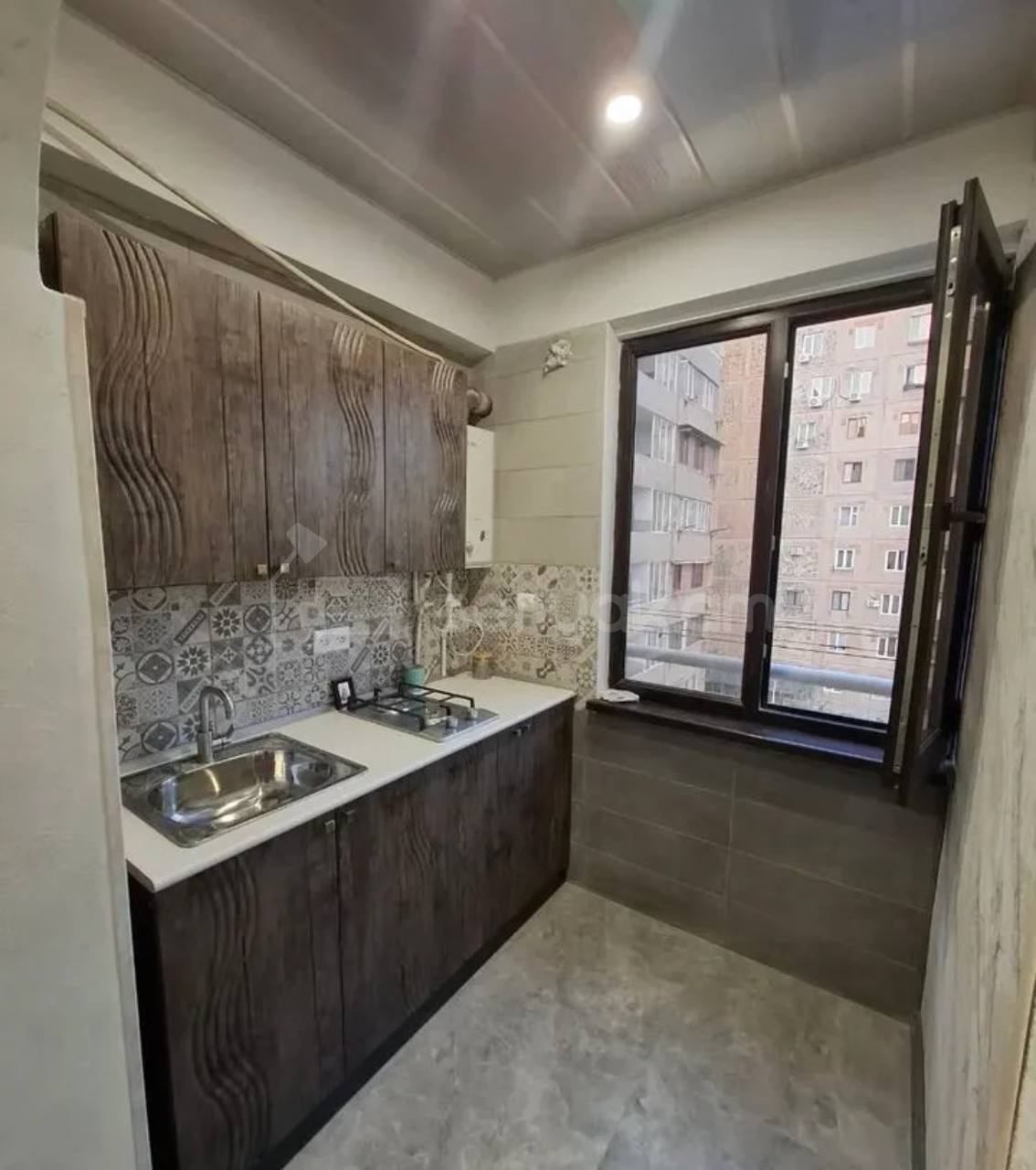 3 Սենյականոց Բնակարան, 46քմ, 5/9 հարկ, Դիզայներական Վերանորոգված, Կահավորված