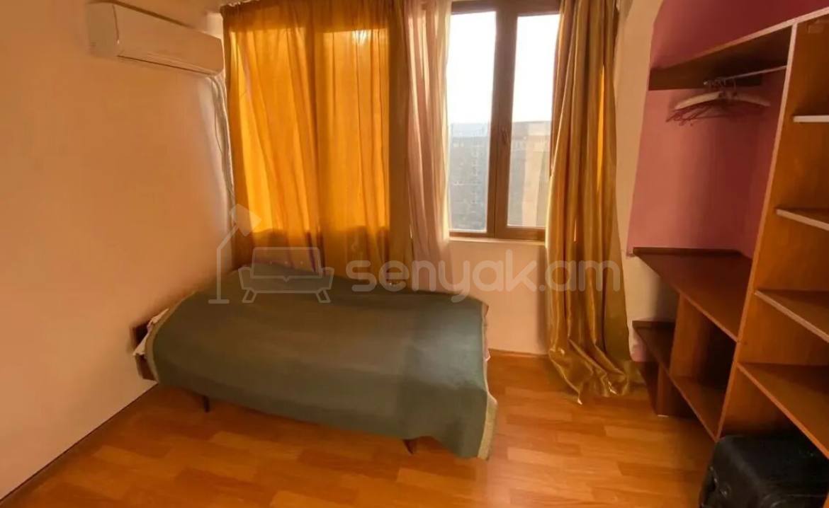 2 Սենյականոց Բնակարան Քարե Շենքում, 55քմ, 5/5 հարկ, Նորմալ Վիճակում