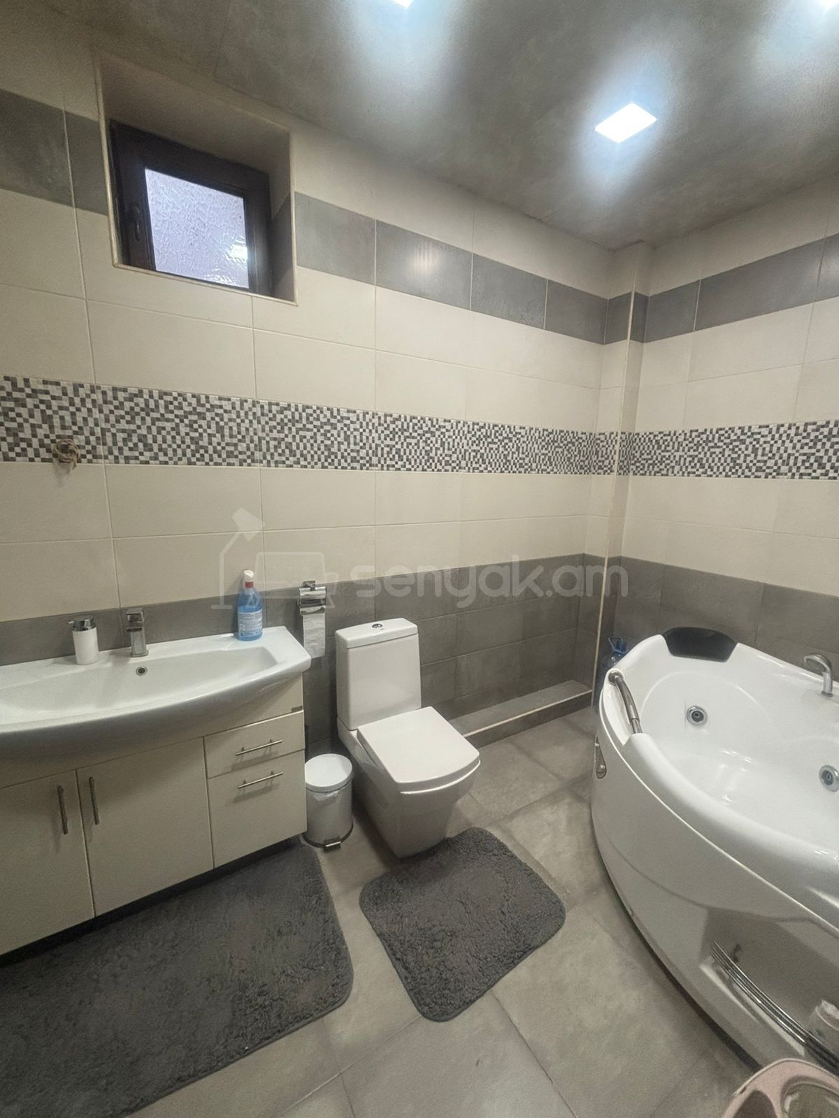 5 Սենյականոց Սեփական Տուն, 120քմ, Կապիտալ Վերանորոգված