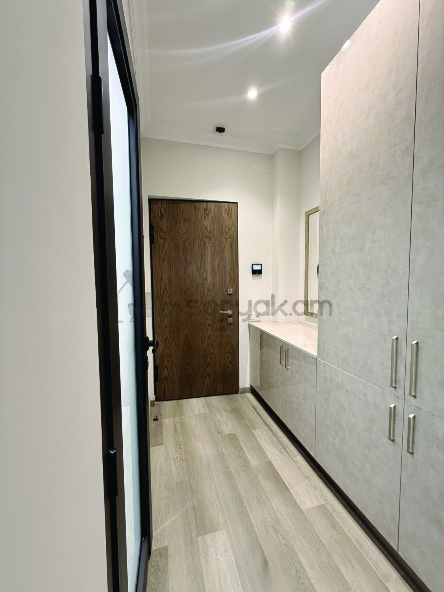 2 Սենյականոց Բնակարան Նորակառույցում, 55քմ, 13/17 հարկ, Կապիտալ Վերանորոգված, Կահավորված, Արևկող