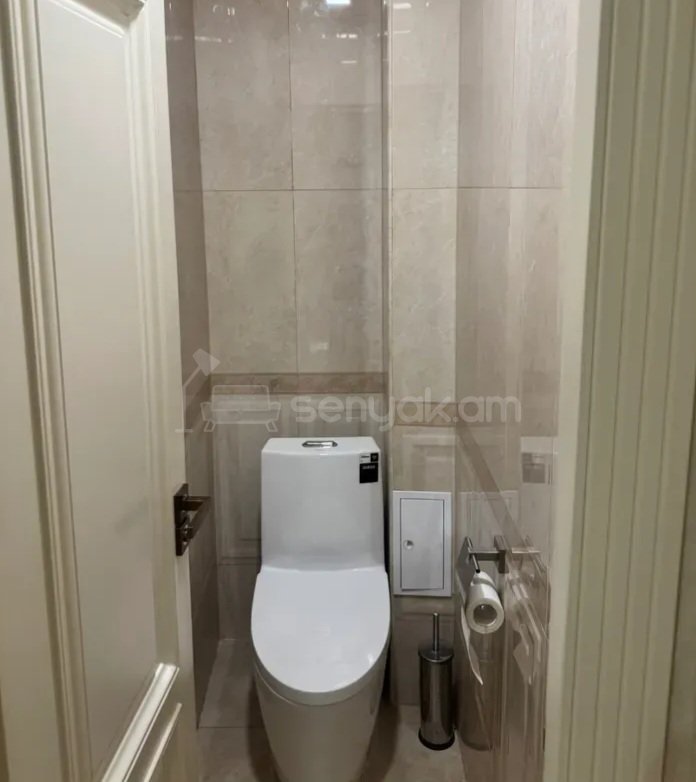 1 Սենյականոց Բնակարան Քարե Շենքում, 45քմ, 4/5 հարկ, Պետական Վիճակում