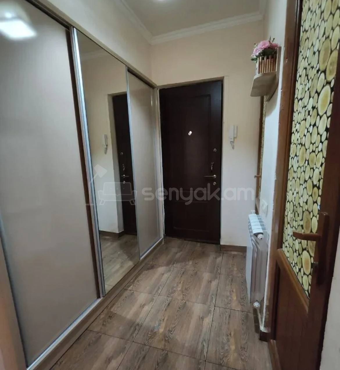 3 Սենյականոց Բնակարան Քարե Շենքում, 75քմ, 4/5 հարկ, Դիզայներական Վերանորոգված