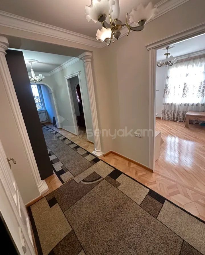 2 Սենյականոց Բնակարան, 60քմ, 2/9 հարկ, Նորմալ Վիճակում, Կահավորված