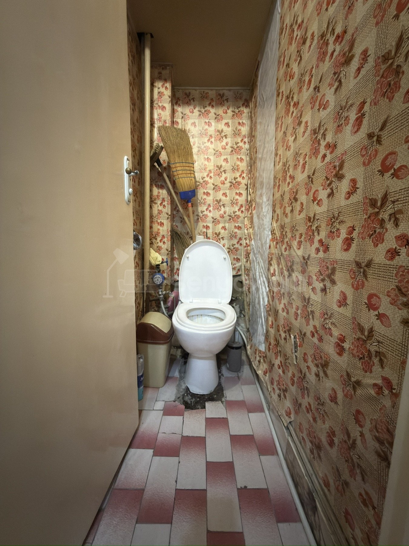 3 Սենյականոց Բնակարան, 94քմ, 12/13 հարկ, Պետական Վիճակում