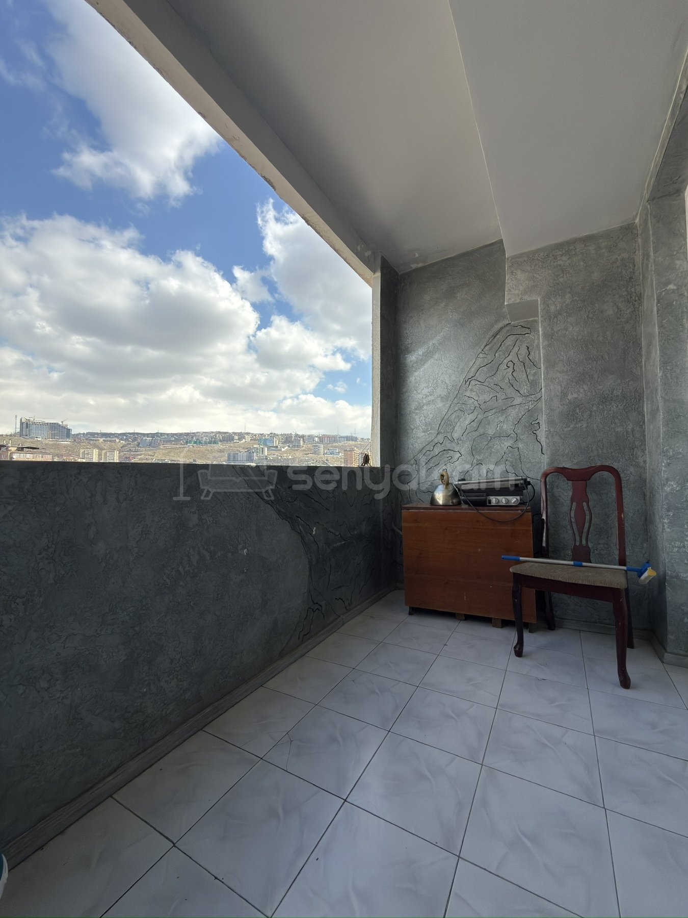 3 Սենյականոց Բնակարան, 94քմ, 12/13 հարկ, Պետական Վիճակում