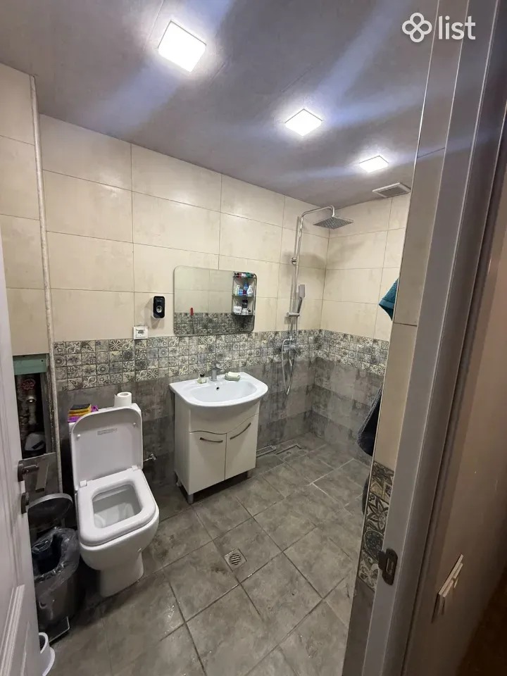 1 Սենյականոց Բնակարան Քարե Շենքում, 39քմ, 3/5 հարկ, Կապիտալ Վերանորոգված