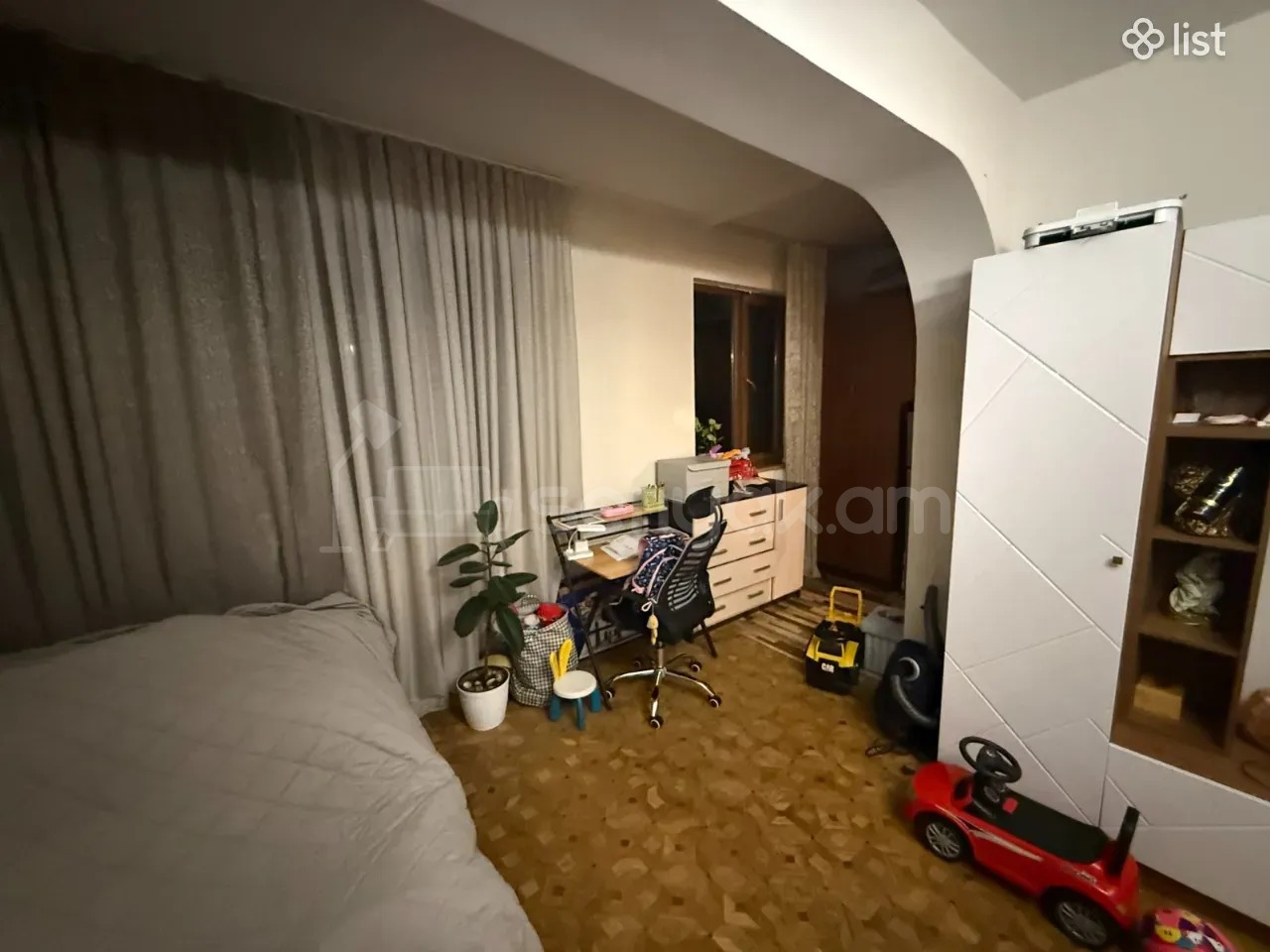 1 Սենյականոց Բնակարան Քարե Շենքում, 39քմ, 3/5 հարկ, Կապիտալ Վերանորոգված