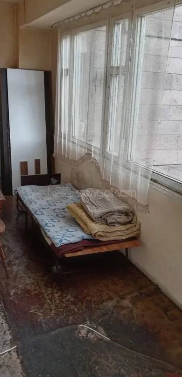 4 Սենյականոց Բնակարան, 85քմ, 3/9 հարկ, Պետական Վիճակում