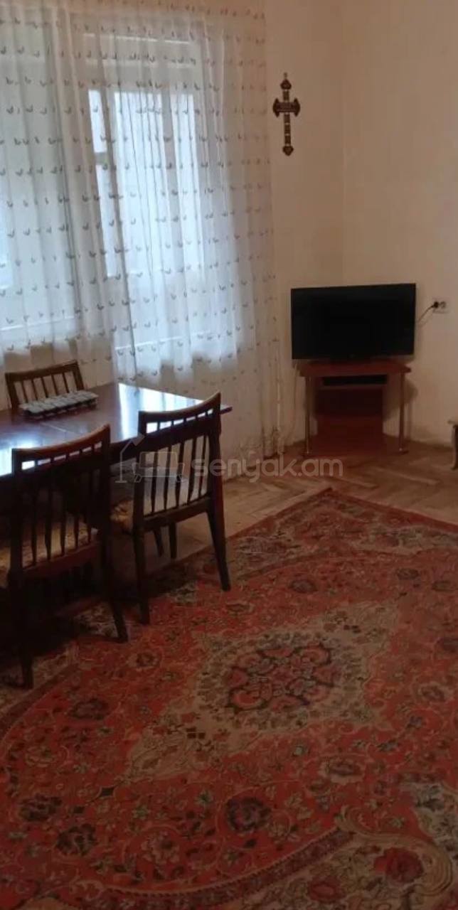 4 Սենյականոց Բնակարան, 85քմ, 3/9 հարկ, Պետական Վիճակում