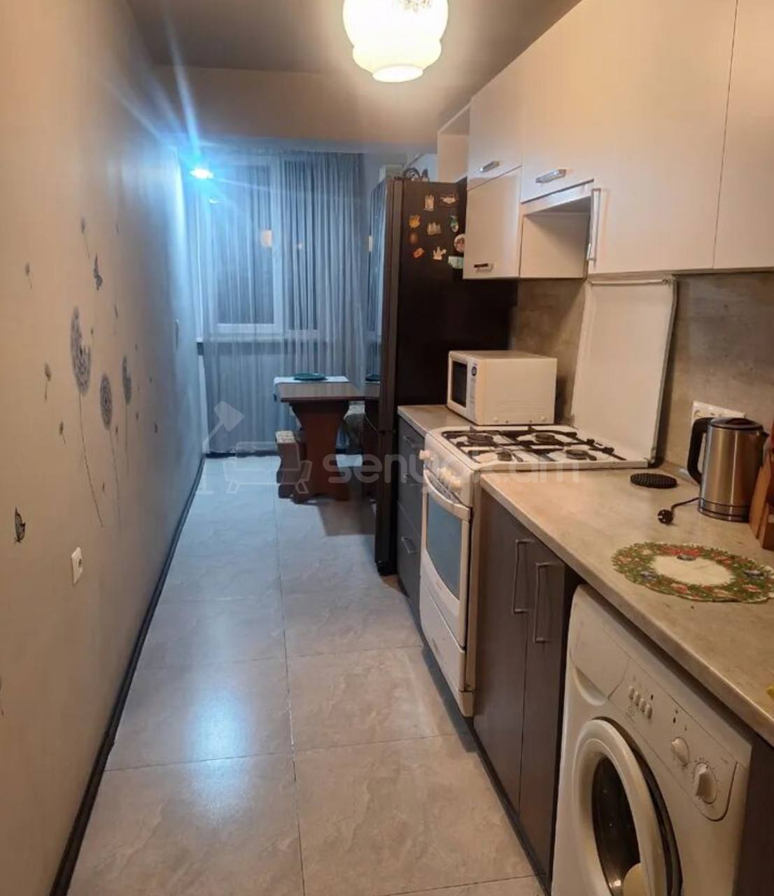 3 Սենյականոց Բնակարան Քարե Շենքում, 79քմ, 4/5 հարկ, Նորմալ Վիճակում, Կահավորված, Արևկող