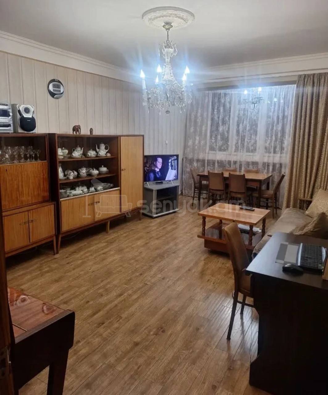 3 Սենյականոց Բնակարան Քարե Շենքում, 79քմ, 4/5 հարկ, Նորմալ Վիճակում, Կահավորված, Արևկող