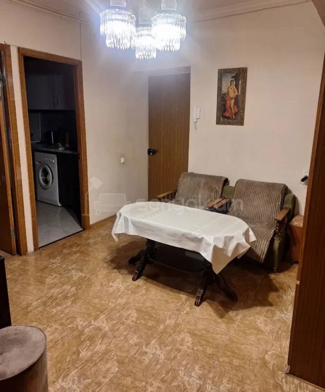 3 Սենյականոց Բնակարան Քարե Շենքում, 79քմ, 4/5 հարկ, Նորմալ Վիճակում, Կահավորված, Արևկող