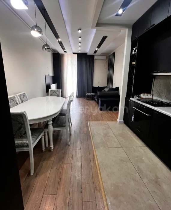 3 Սենյականոց Բնակարան Նորակառույցում, 70քմ, 3/16 հարկ, Դիզայներական Վերանորոգված, Կահավորված