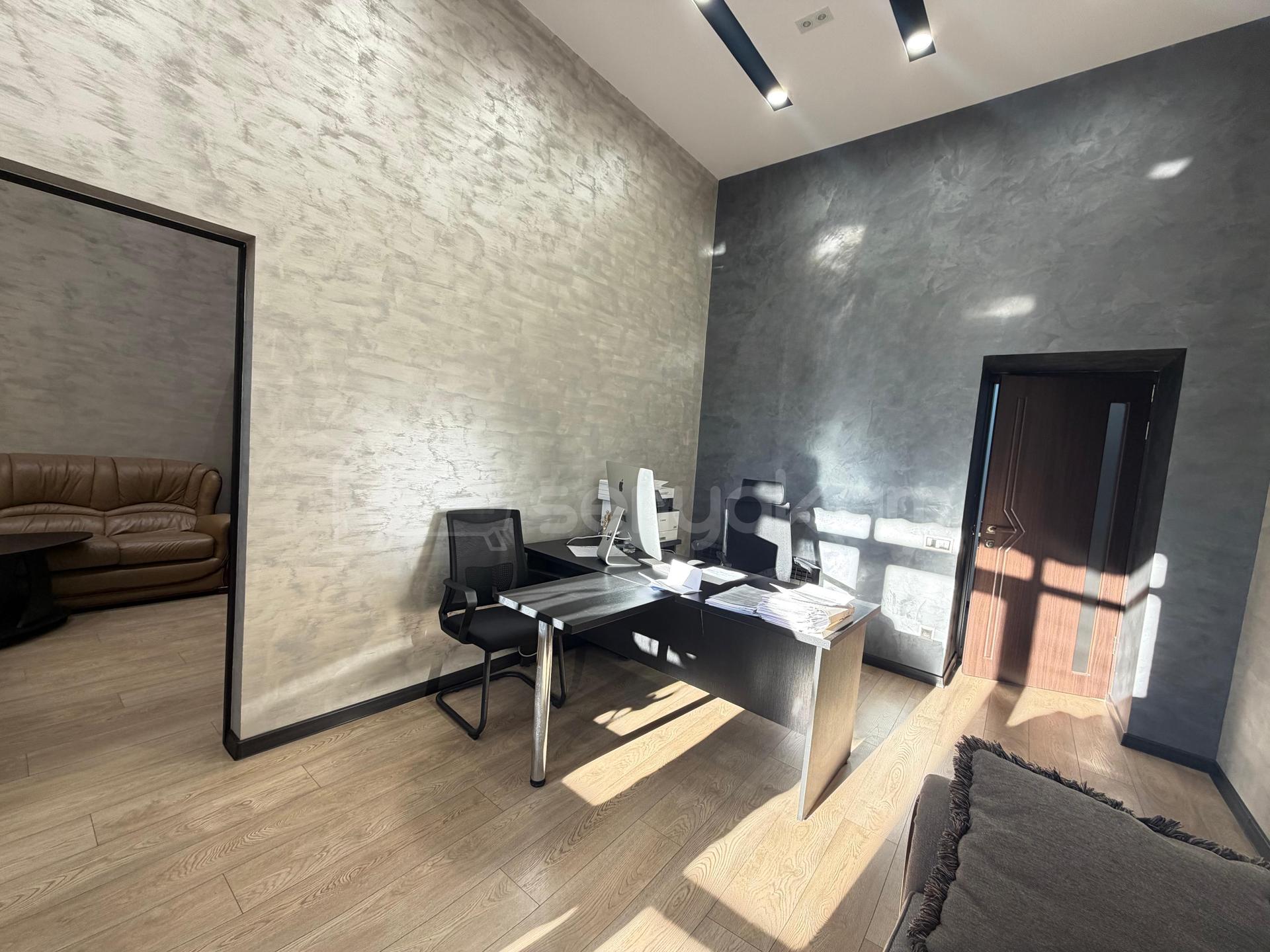 Օֆիսային Տարածք, 100քմ, Կապիտալ Վերանորոգված