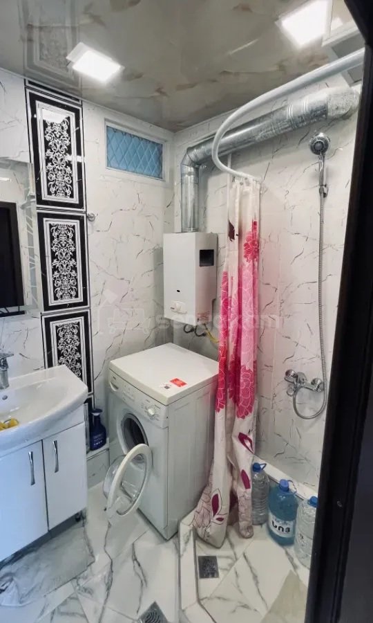 1 Սենյականոց Բնակարան Քարե Շենքում, 30քմ, 4/5 հարկ, Կապիտալ Վերանորոգված, Կահավորված