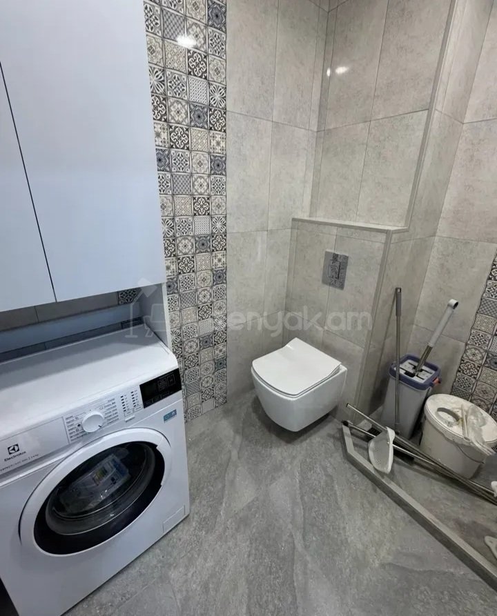 2 Սենյականոց Բնակարան Նորակառույցում, 38քմ, 2/4 հարկ, Կապիտալ Վերանորոգված