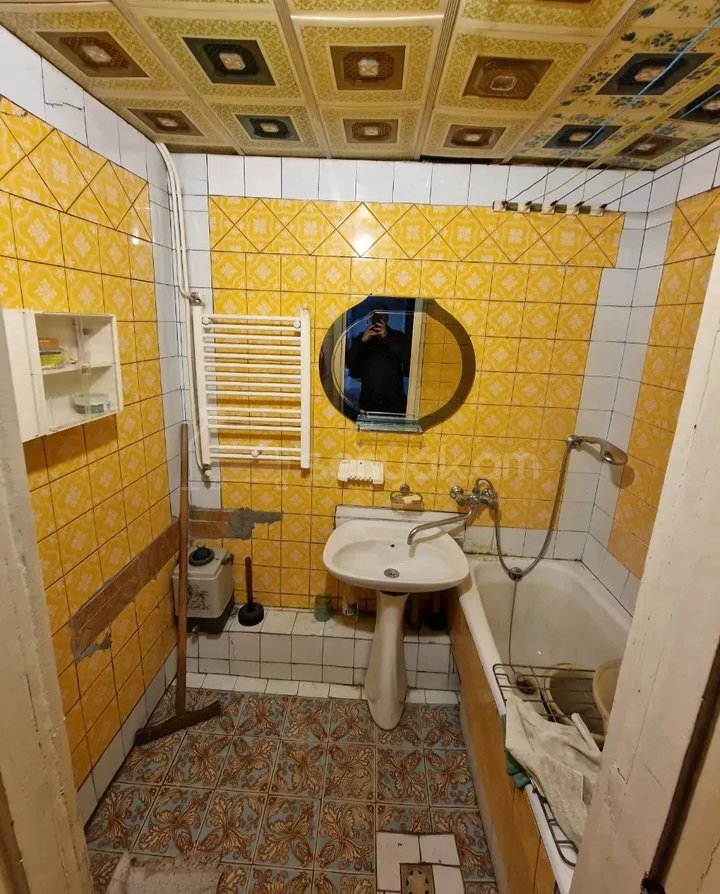 3 Սենյականոց Բնակարան Քարե Շենքում, 77քմ, 5/5 հարկ, Պետական Վիճակում