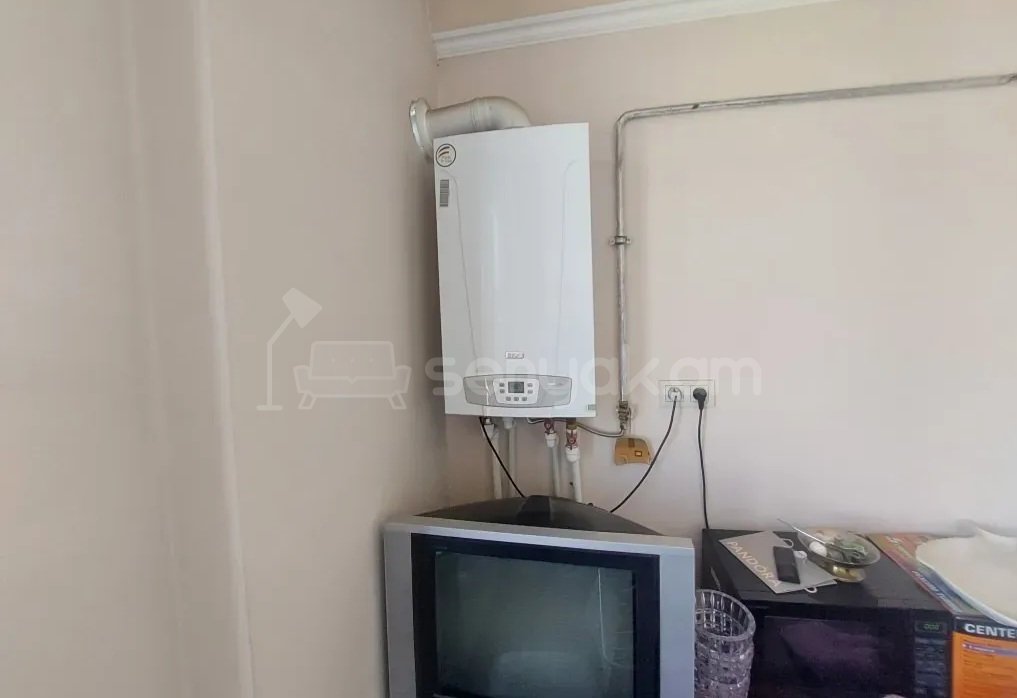 3 Սենյականոց Բնակարան, 61քմ, 5/5 հարկ, Կապիտալ Վերանորոգված