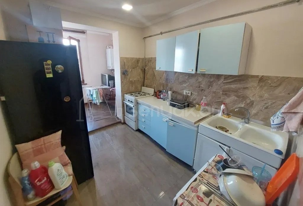 3 Սենյականոց Բնակարան, 61քմ, 5/5 հարկ, Կապիտալ Վերանորոգված