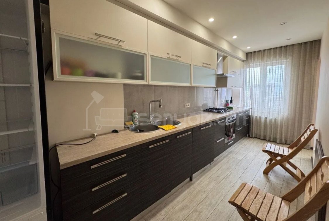 2 Սենյականոց Բնակարան, 75քմ, 6/9 հարկ, Դիզայներական Վերանորոգված, Կահավորված, Արևկող