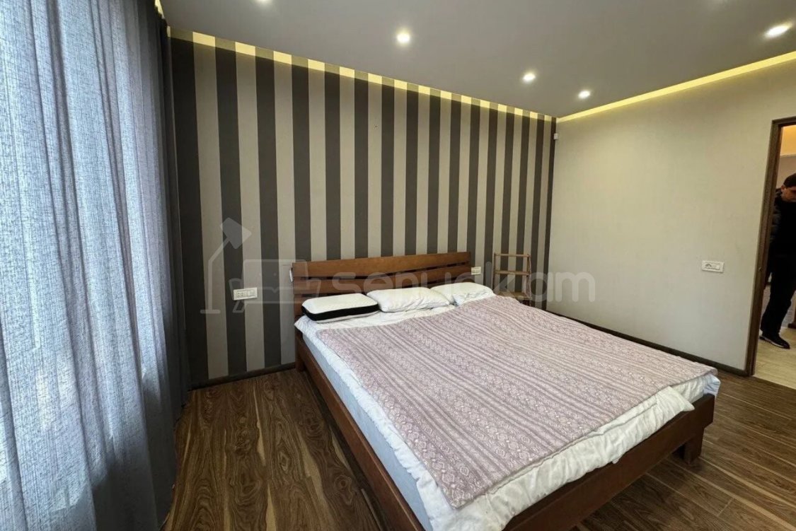 2 Սենյականոց Բնակարան, 75քմ, 6/9 հարկ, Դիզայներական Վերանորոգված, Կահավորված, Արևկող