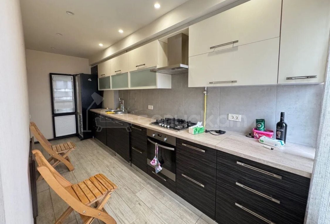 2 Սենյականոց Բնակարան, 75քմ, 6/9 հարկ, Դիզայներական Վերանորոգված, Կահավորված, Արևկող