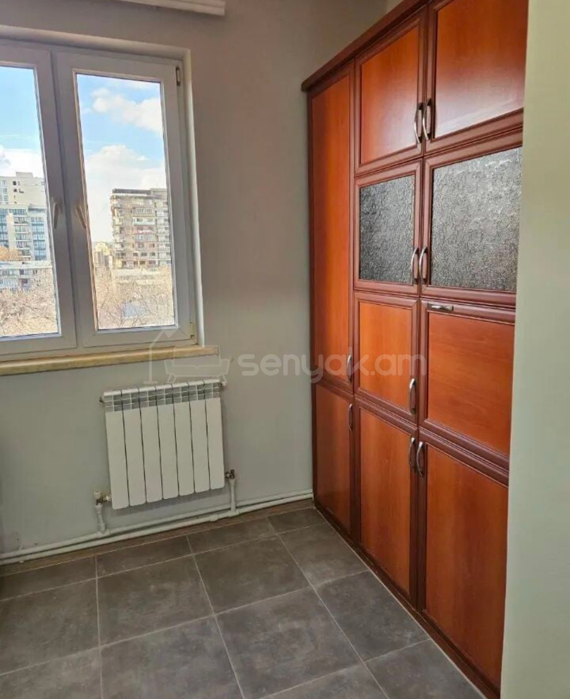 2 Սենյականոց Բնակարան Քարե Շենքում, 75քմ, 5/5 հարկ, Կապիտալ Վերանորոգված, Կահավորված, Արևկող