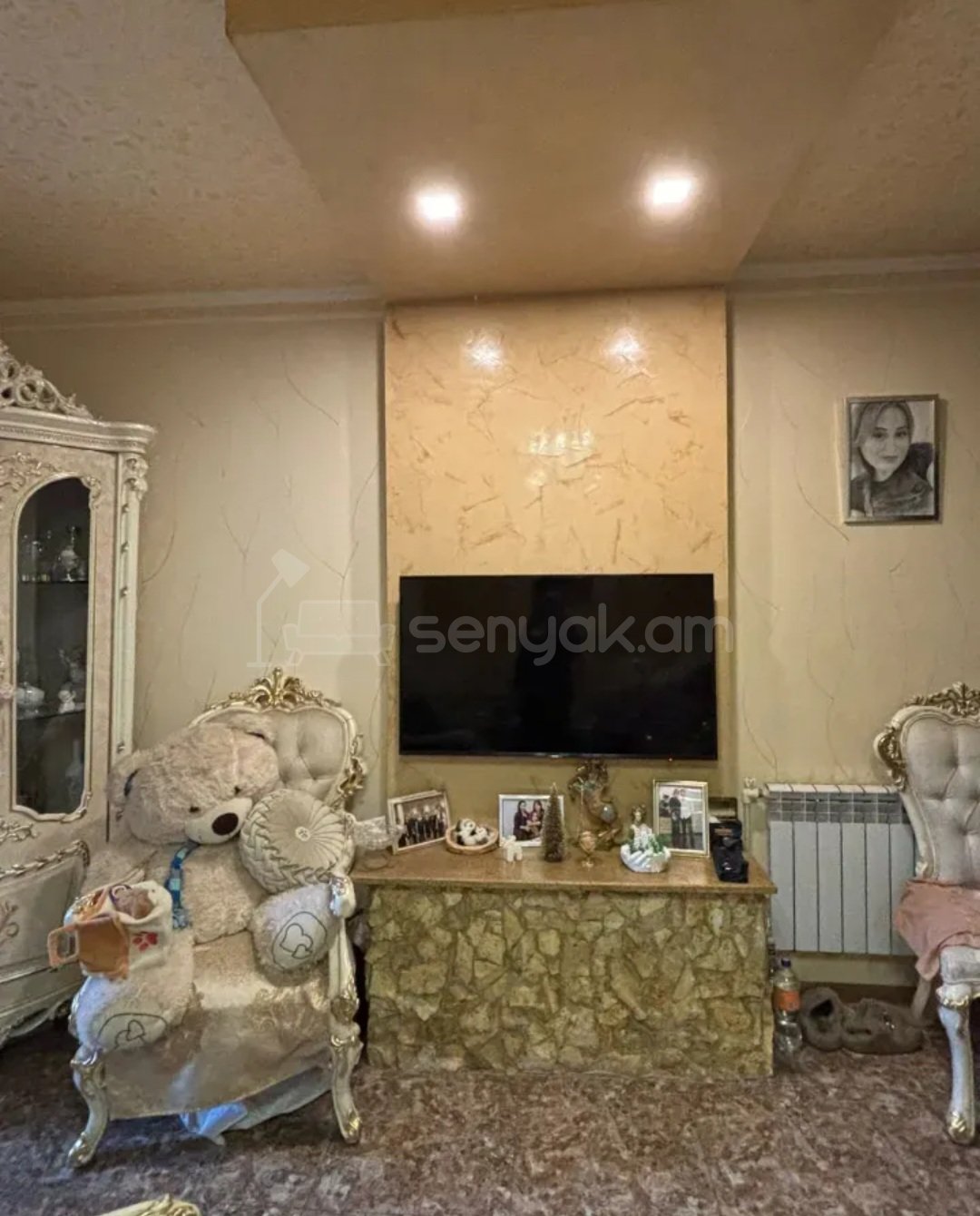 3 Սենյականոց Բնակարան Քարե Շենքում, 47քմ, 1/5 հարկ, Դիզայներական Վերանորոգված