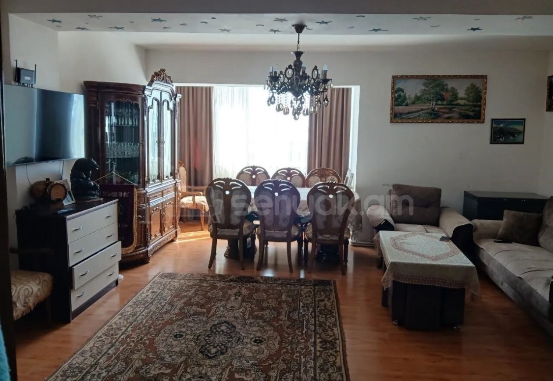 3 Սենյականոց Բնակարան Քարե Շենքում, 79քմ, 3/4 հարկ, Կապիտալ Վերանորոգված