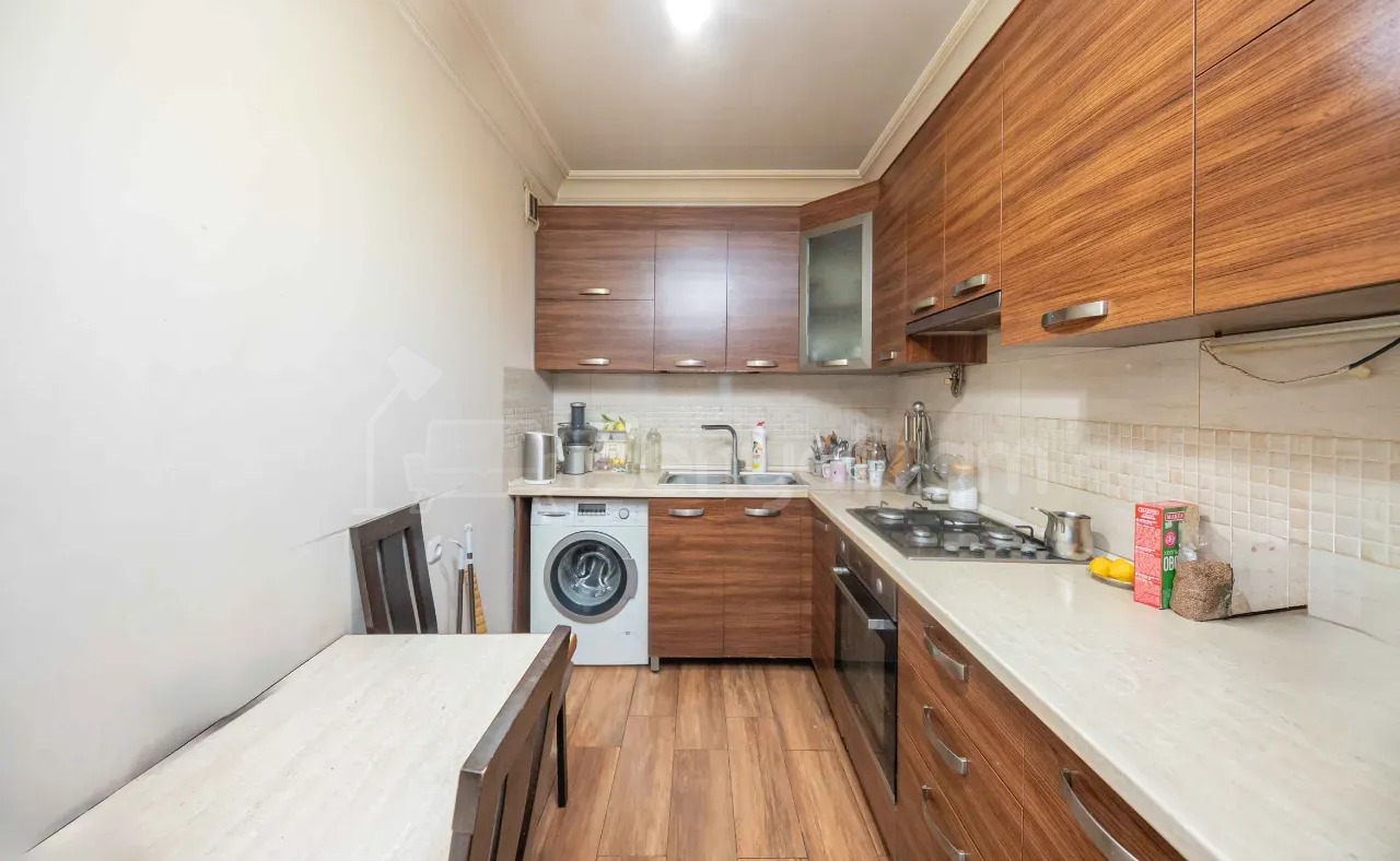 3 Սենյականոց Բնակարան, 66քմ, 6/9 հարկ, Կապիտալ Վերանորոգված