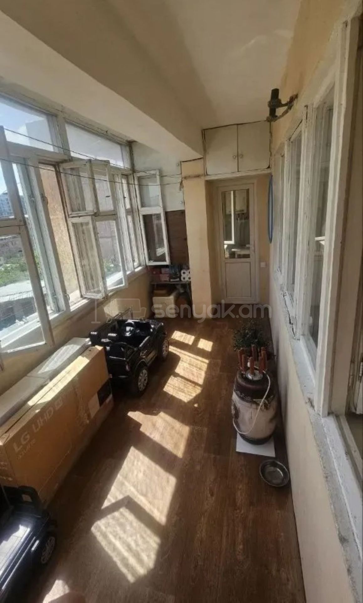 3 Սենյականոց Բնակարան, 76քմ, 3/9 հարկ, Նորմալ Վիճակում