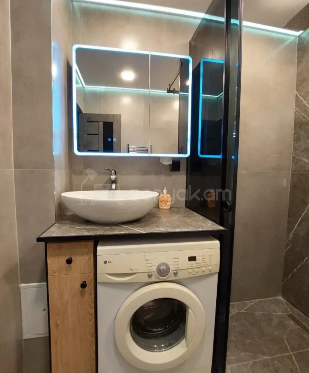 2 Սենյականոց Բնակարան, 40քմ, 7/10 հարկ, Կապիտալ Վերանորոգված, Կահավորված