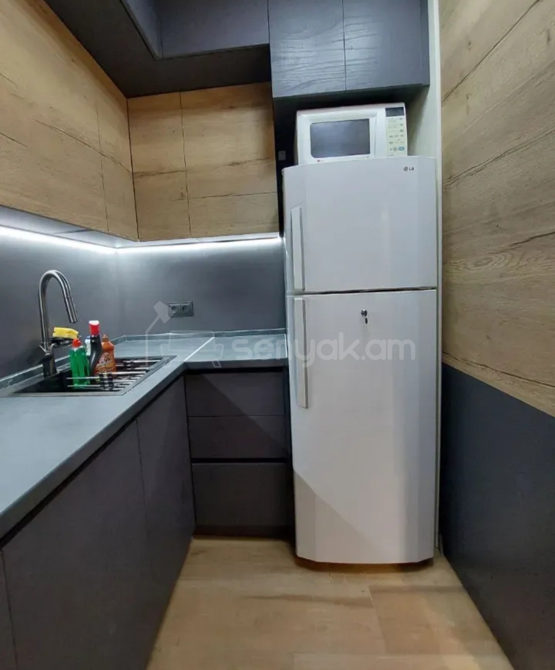 2 Սենյականոց Բնակարան, 40քմ, 7/10 հարկ, Կապիտալ Վերանորոգված, Կահավորված